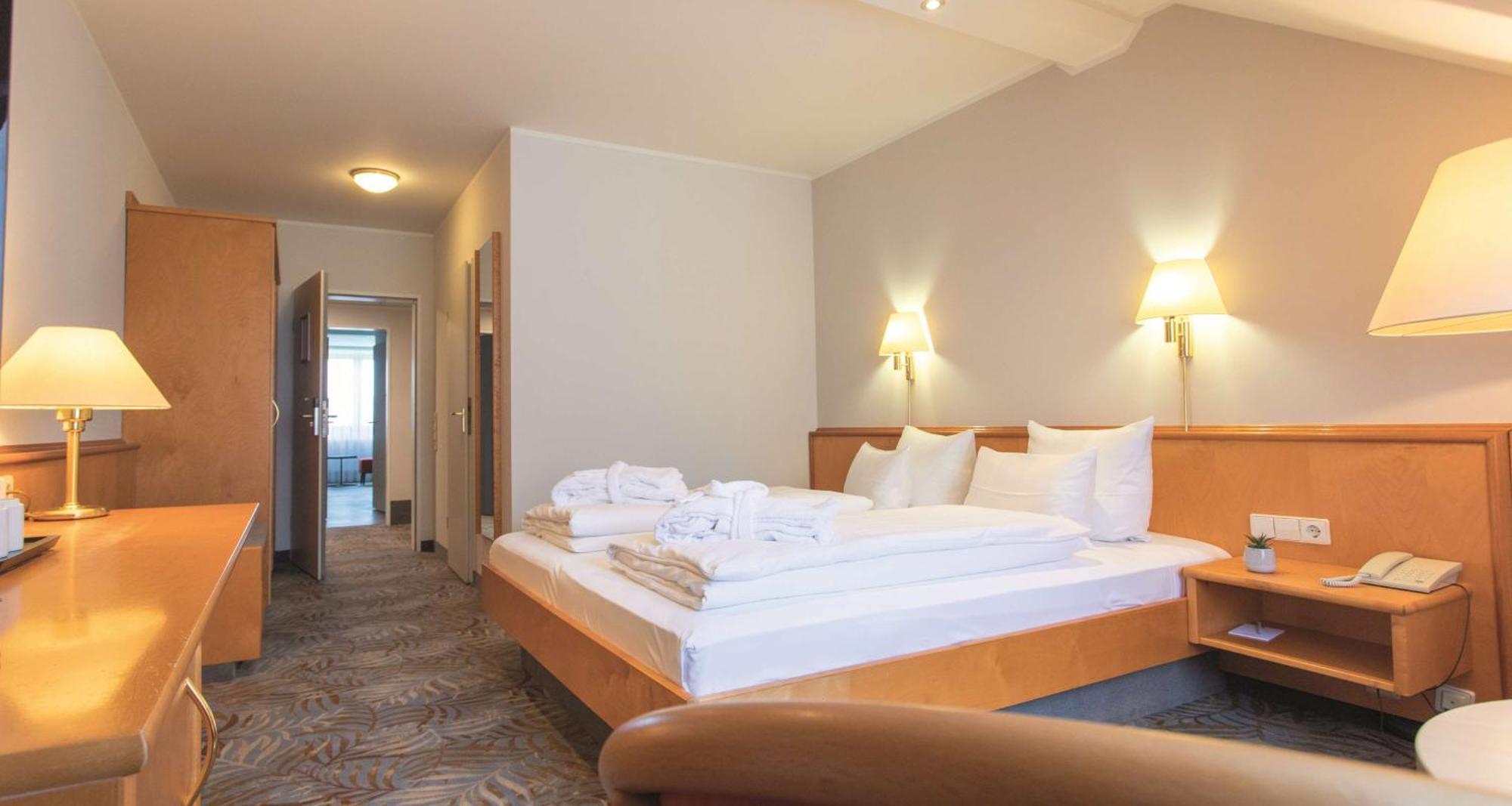 Best Western Hotel Polisina Ochsenfurt Esterno foto