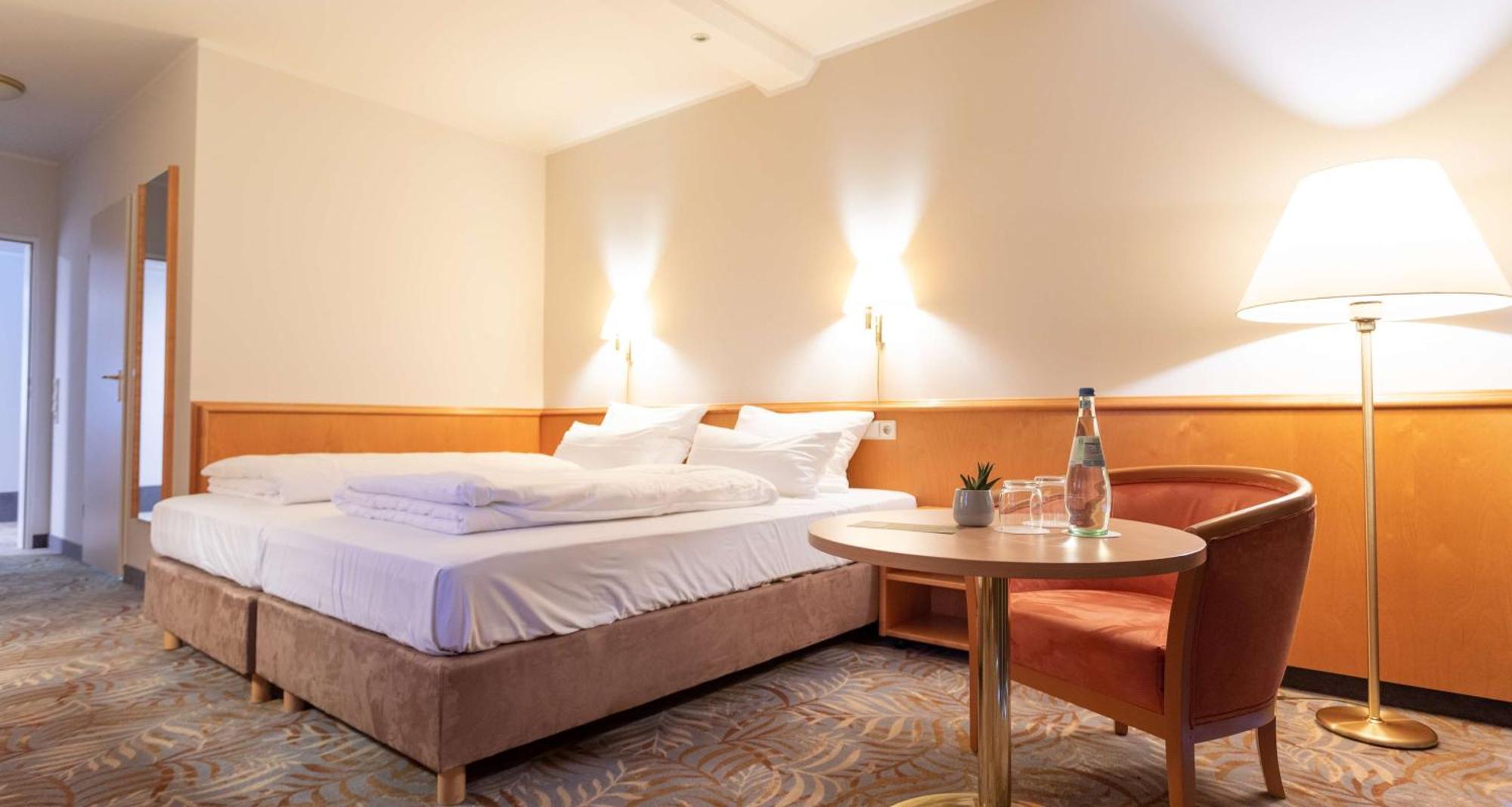 Best Western Hotel Polisina Ochsenfurt Esterno foto
